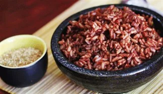 Bật mí mẹo bảo quản cơm gạo lứt nấu 1 lần ăn cả tuần vẫn dẻo ngon